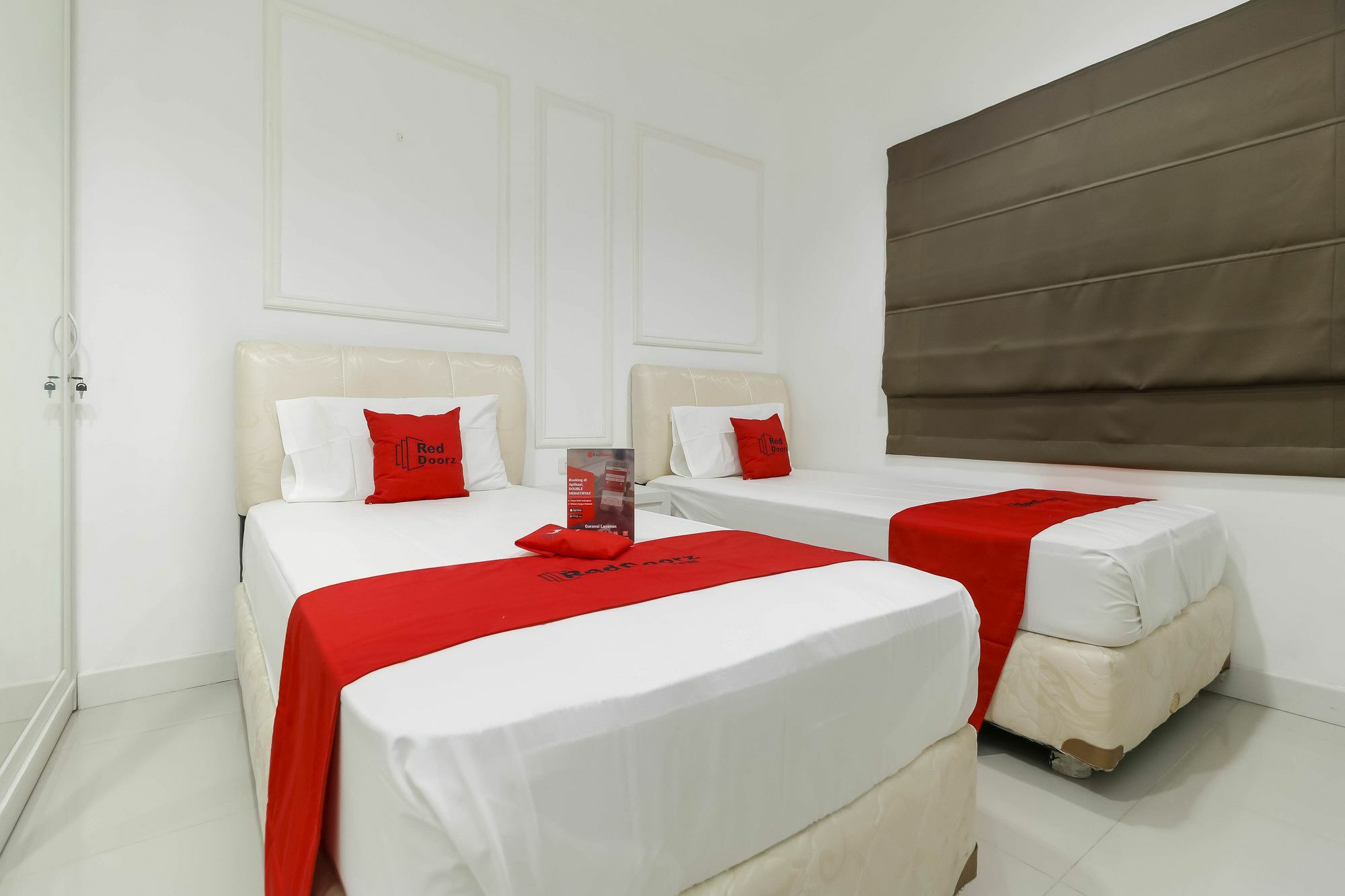 Reddoorz Plus @ Setiabudi Barat Джакарта Экстерьер фото